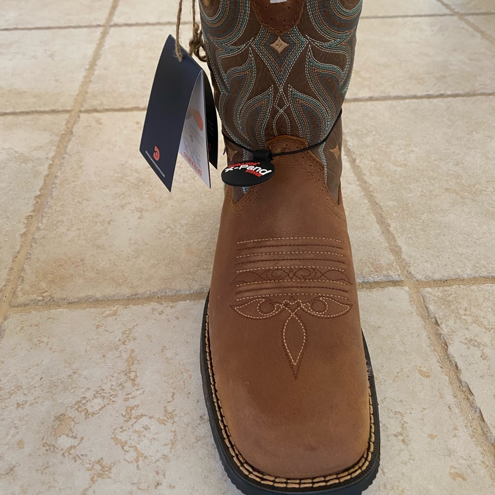 Ladies Durango water proof cowboy boots